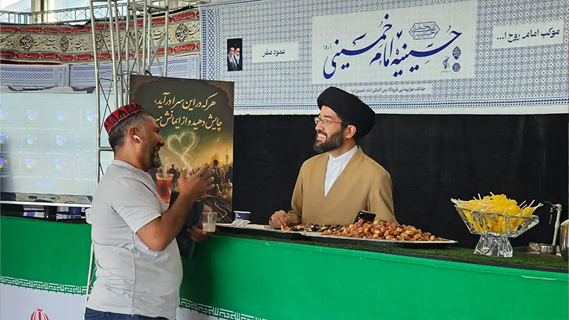 گفتگوی یک گردشگر با کارشناس دینی